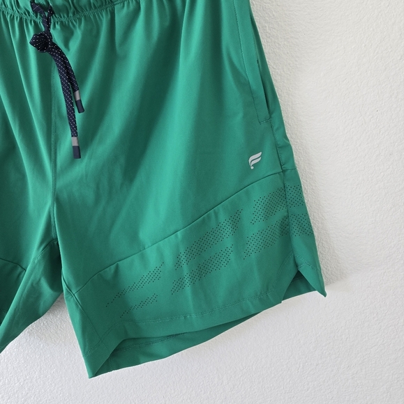 NWT Fabletics The One Short Ventilated 7in Mens Size XXL Verde Green Color - Picture 5 of 16
